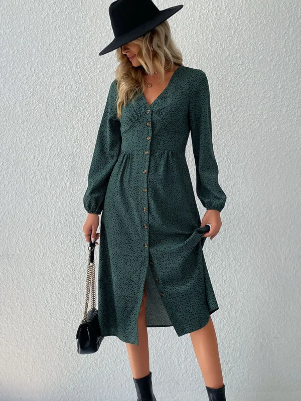 How to Choose and Style Autumn Dresses for Mature Women: A Timeless Guide