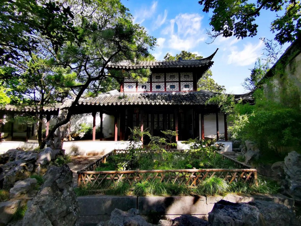 Lingering Garden