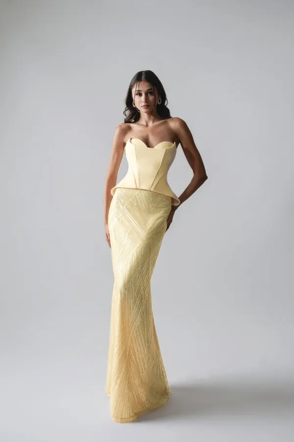 Lussooy Charming Sweetheart Sequins Sleeveless Slim Long Prom Dress