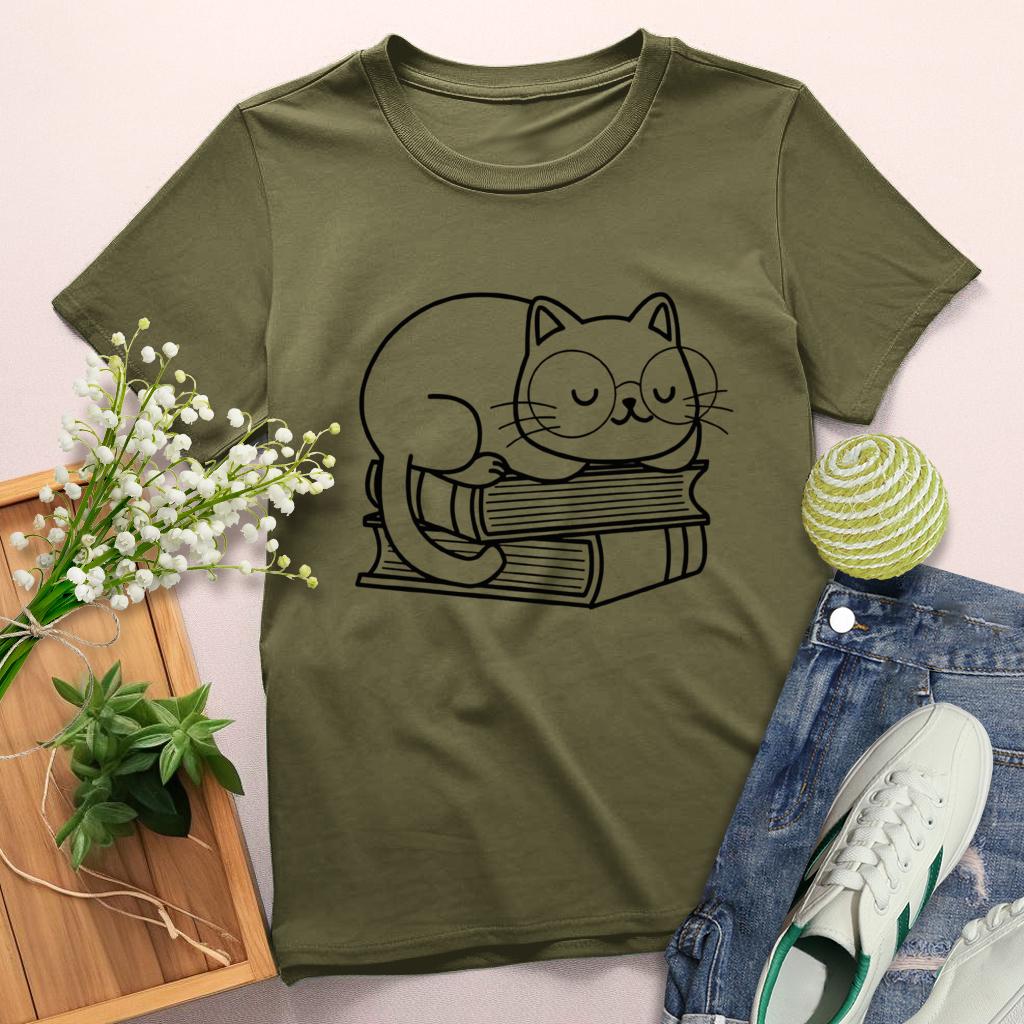 Cats and books are my favorite Round Neck T-shirt-0025185-Guru-buzz
