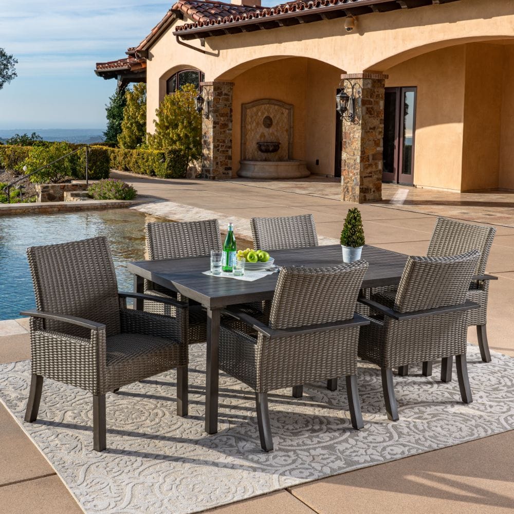 Las Palmas 7-Piece Dining Set