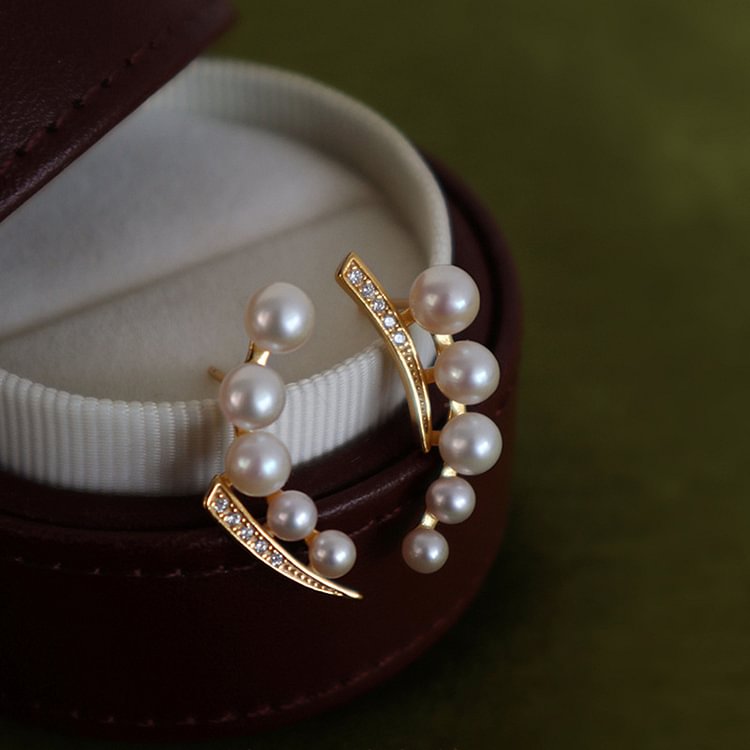 Asymmetric Pearl Stud Earrings