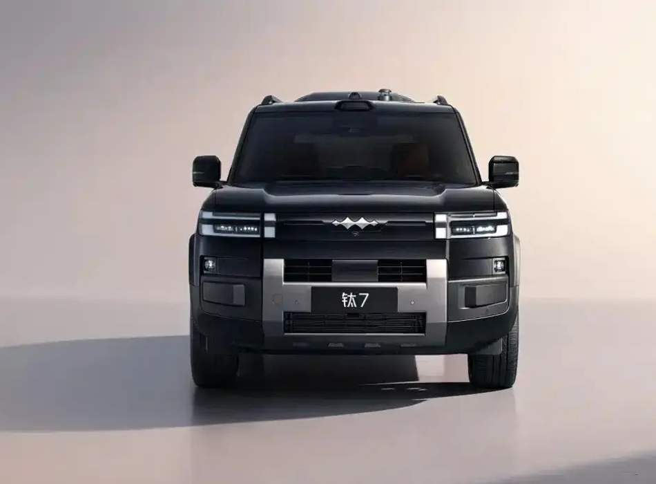 BYD's Fang Cheng Bao Ti7 spotted in China ahead of launch: interior revealedBanner