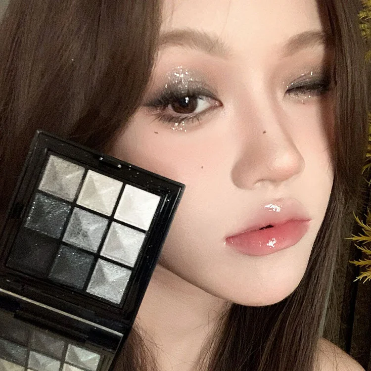 Smoky Rose Nine-Color Eyeshadow Palette