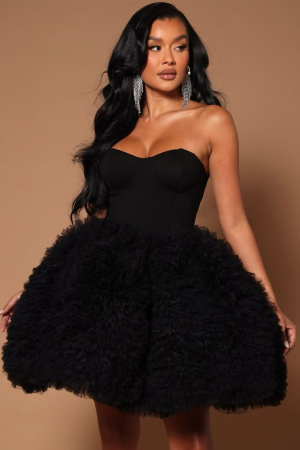Lussooy Sweetheart Gorgeous Black Sleeveless Short Homecoming Dress