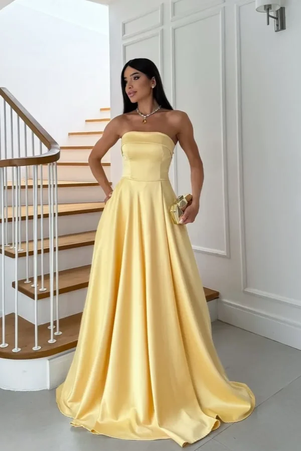 Satin Strapless Sleeveless High-Waisted Long A-Line Prom Dress With Pleated | YC0333 Wellcucu