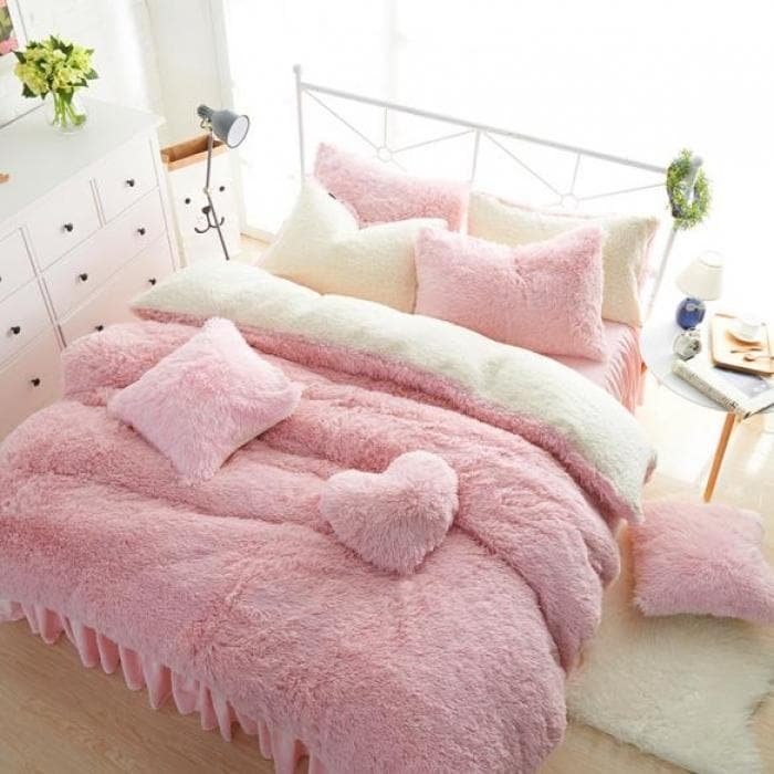 Warm Plush Bed Skirt Style Bedding Set SP15227