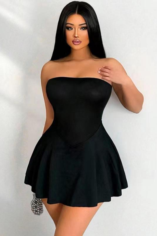 Lussooy Black Simple Strapless Sleeveless Slim Short Homecoming Dress with Ruffles