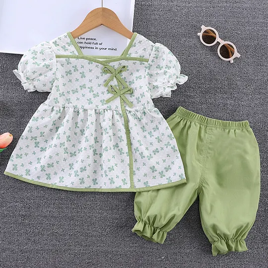 【9M-3Y】2-piece Baby Girl Floral Short Sleeve Top And Shorts Set