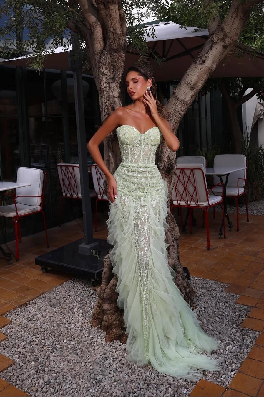 Lussooy Luxury Lace Mint Green Sleeveless Sweetheart Strapless Tulle Prom Dress with Pleated