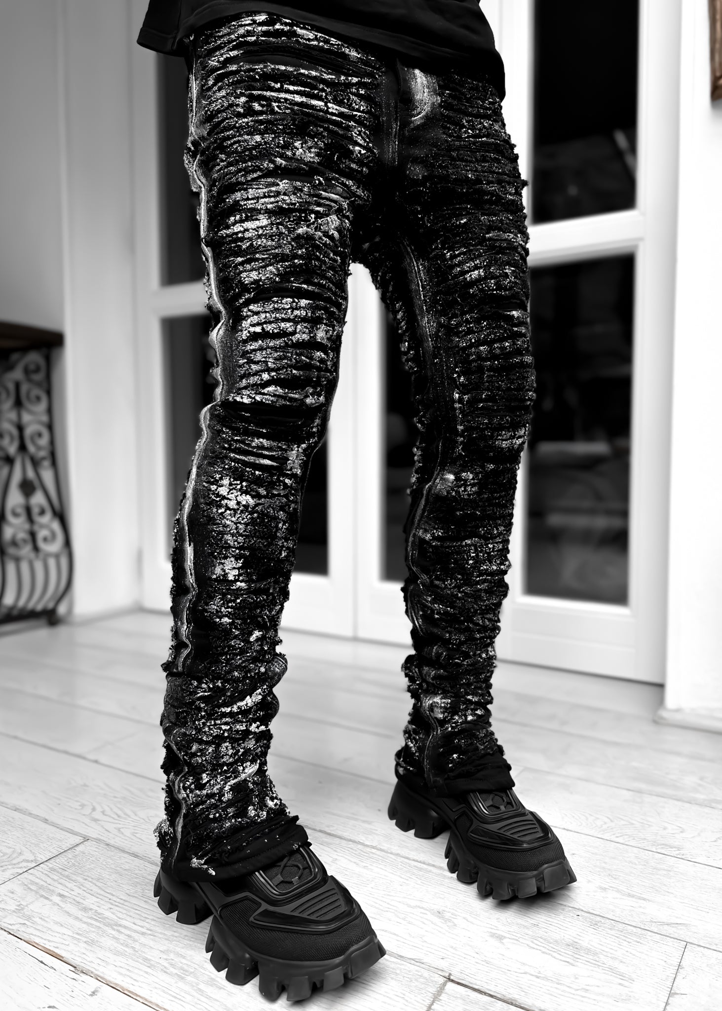 silver-metallic-stacked-denim