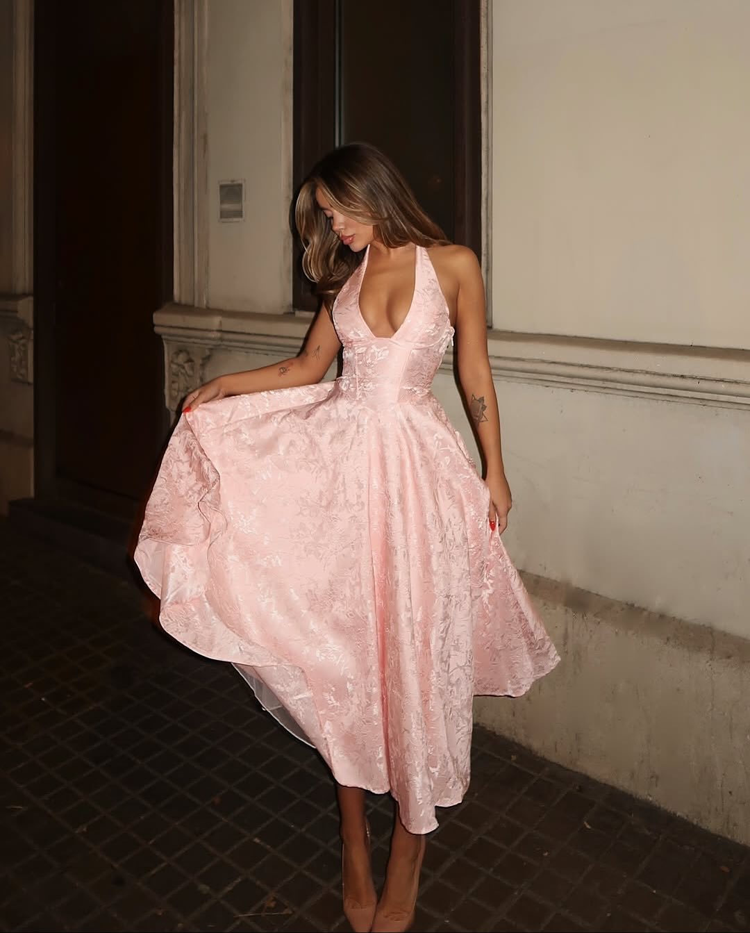 Chic Pink Halter Strap Embroidery Sleeveless Prom Dress YK0626