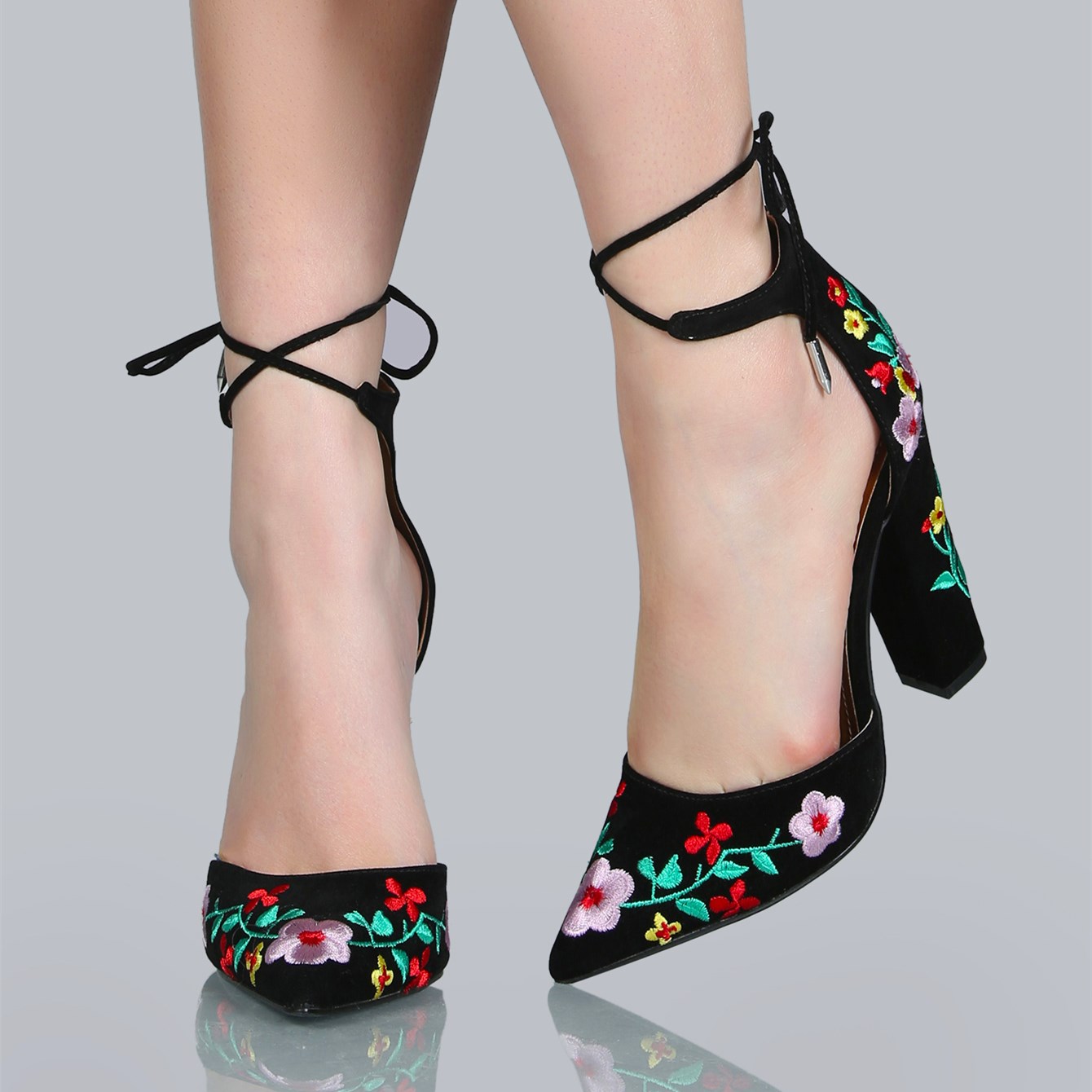 Black floral outlet embroidered heels