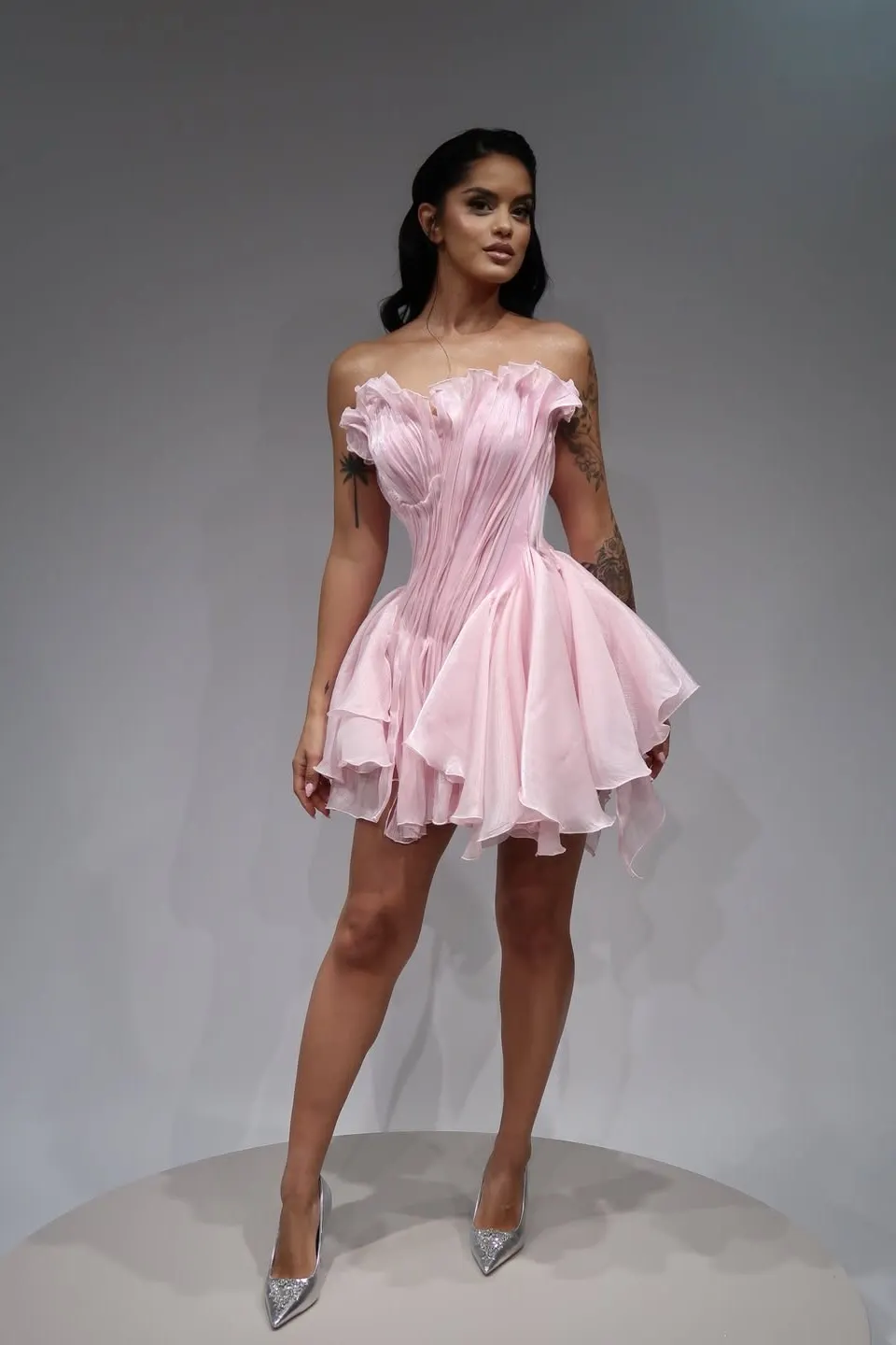 Elegant Pink A-Line Strapless Sleeveless Short Pleated Homecoming Dress | ZA0713 Wellcucu