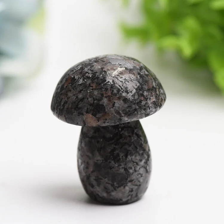 2.1“ Yooperlite Mushroom Crystal Carving
