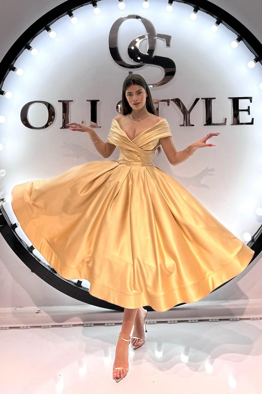 Lvs&Broner Chic Off the Shoulder Sleeveless A Line Prom Dress With Pleated