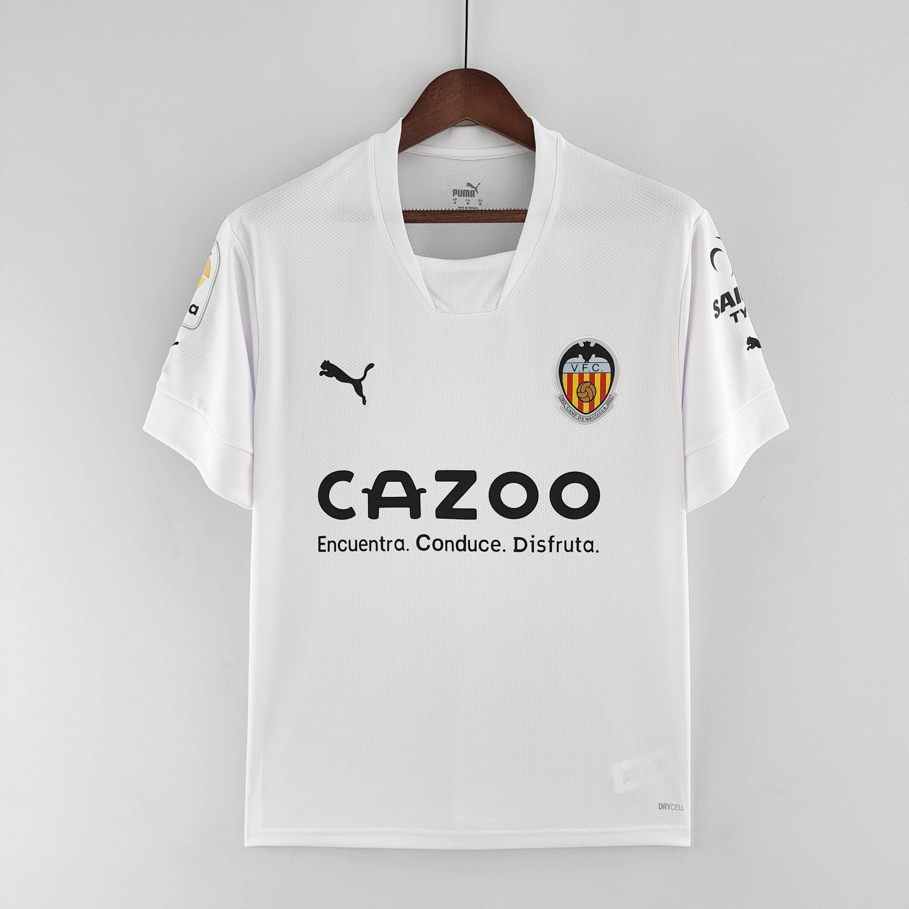 Valencia CF and MatchWornShirt launch second charity auction of 2023-2024  season