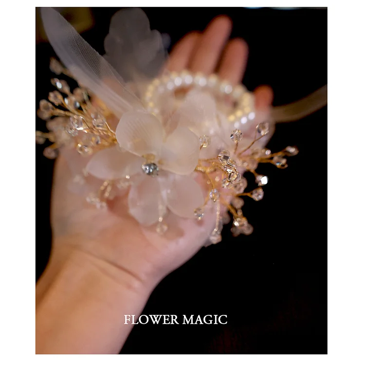 Crystal Pearl chain yarn petals beautiful shiny bride and bridesmaid wedding tie sisters group handed flower wrist flower corsage 花之魔法 ldooo