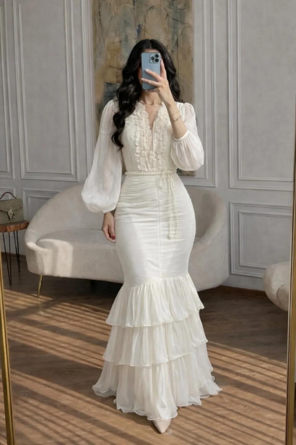 V-Neck Long Sleeves Long Pleated Mermaid Prom Dress With Ruffles And Beading | YQ0102 Wellcucu