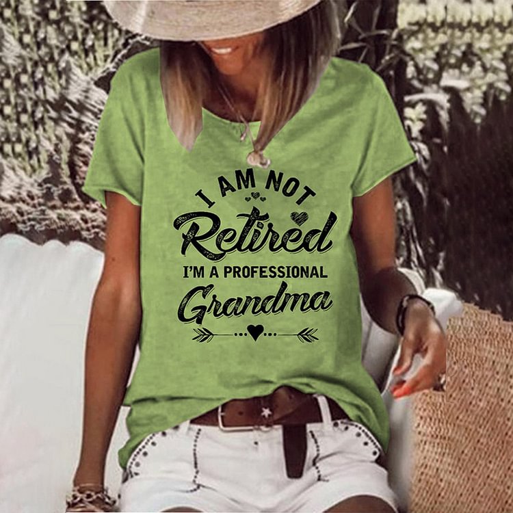 Comstylish Funny I'M Not Retired I'M A Professional Grandma Cotton Blends Casual Letter T-Shirt