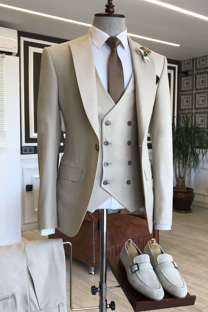 Bellasprom Handsome Three Piecess Light Khaki MarriageBlazer Suit With Peaked Lapel Bellasprom