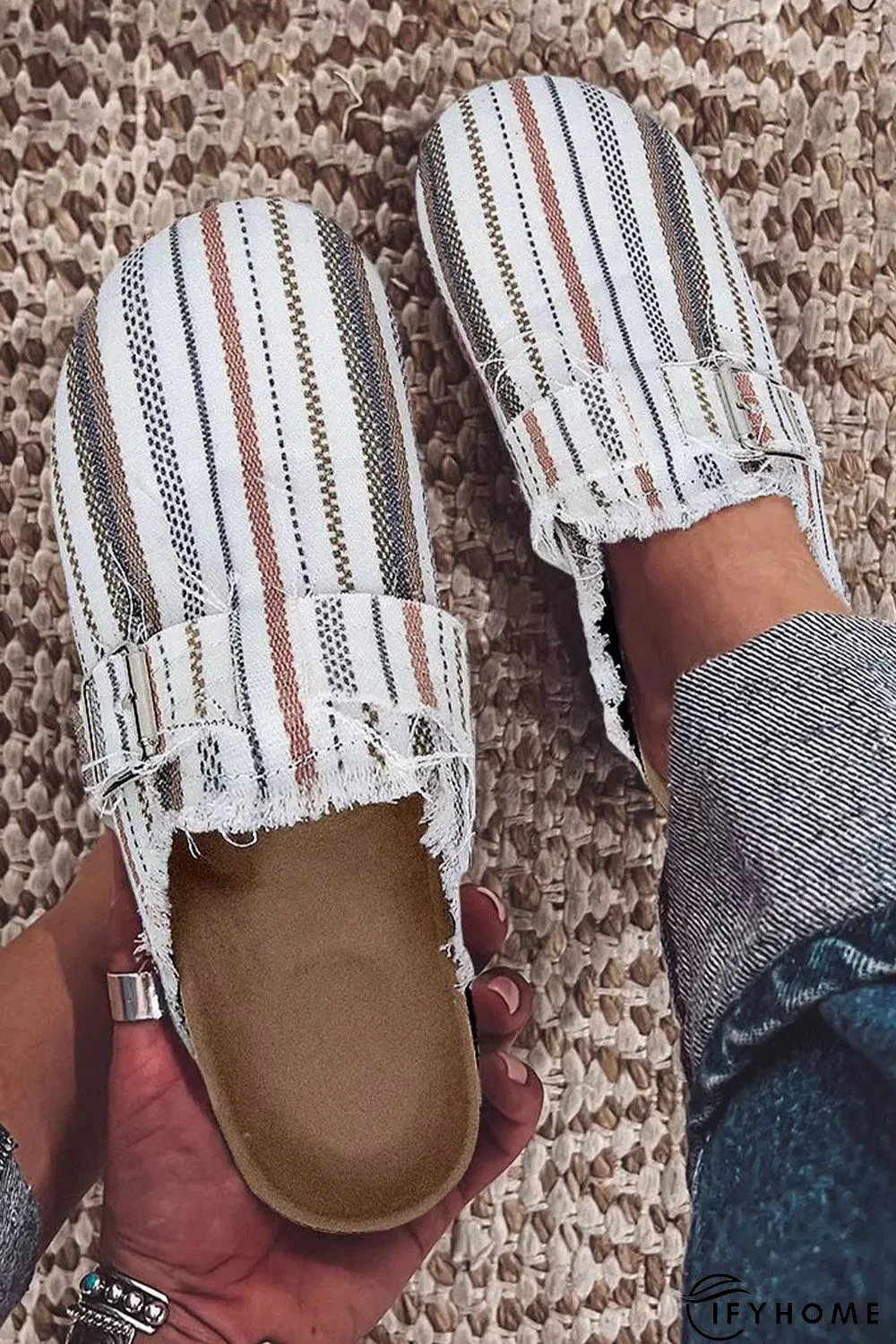 White Striped Slip-on Canvas Slippers | IFYHOME