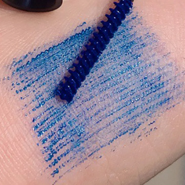 Blue long eyelash mascara