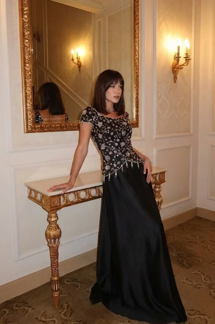 Lussooy Stunning Black Satin Sleeveless Tassel Evening Dress with Embroidery