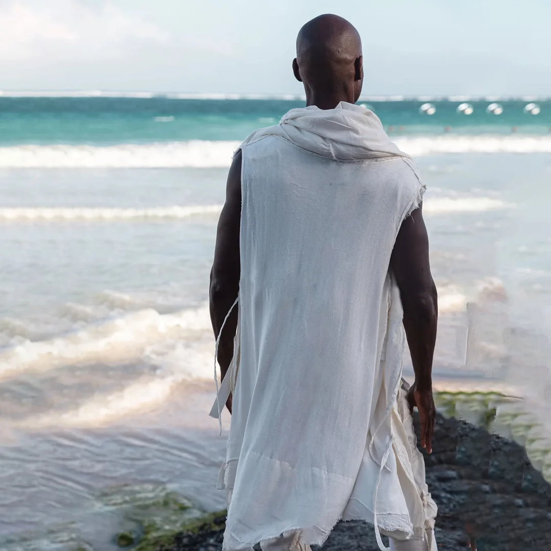 Sleeveless Hooded Kimono-inspireuse