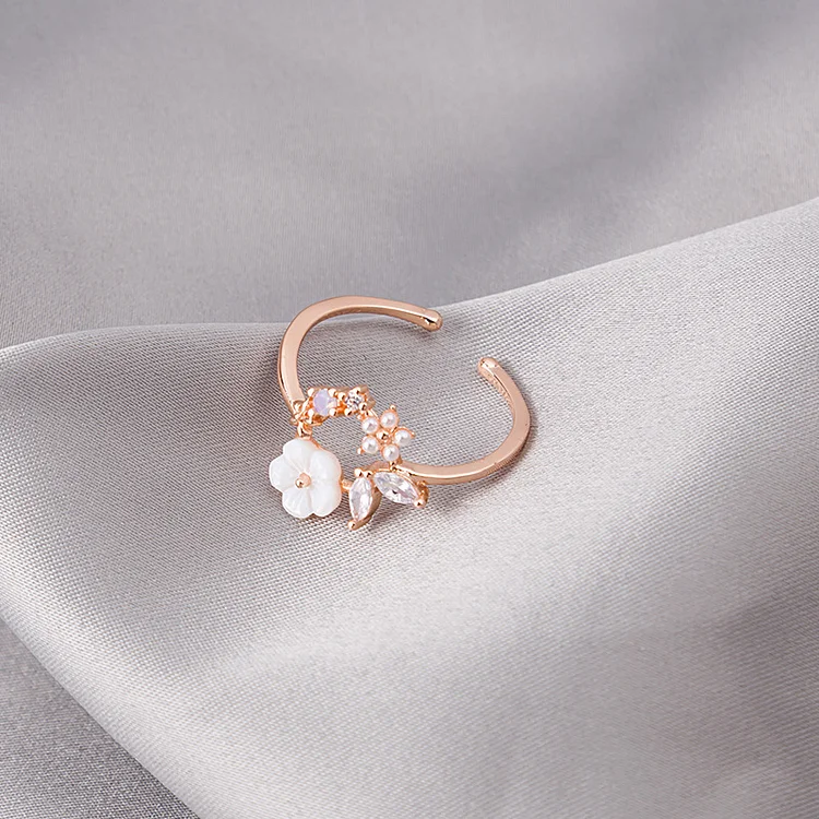 Blooming Silver Flower Ring