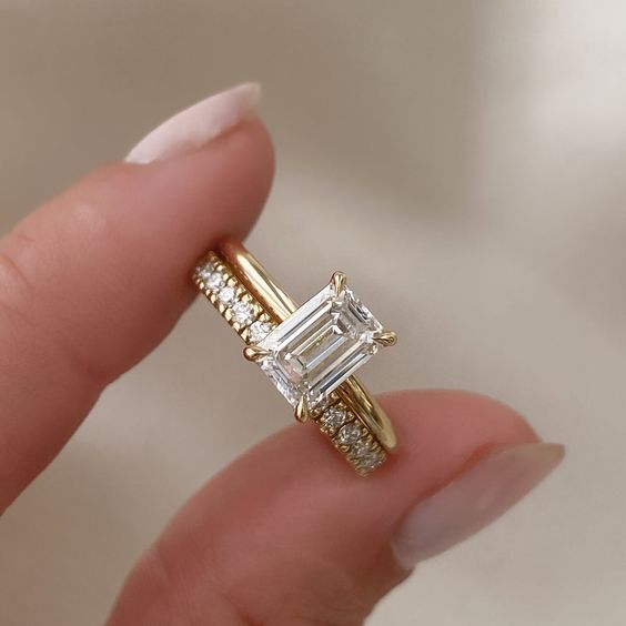 Vintage Zirconia Inlaid Ring main image 0