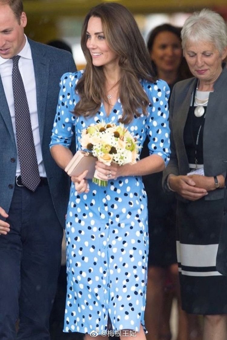Knee Length Blue Floral Dress Inspired By Kate Middleton - BlackFridayBuys