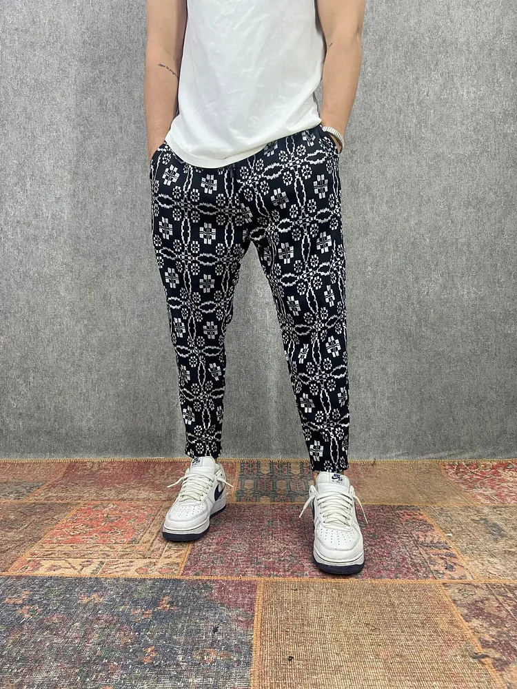 Printed Nine-Minute Jogging Pants