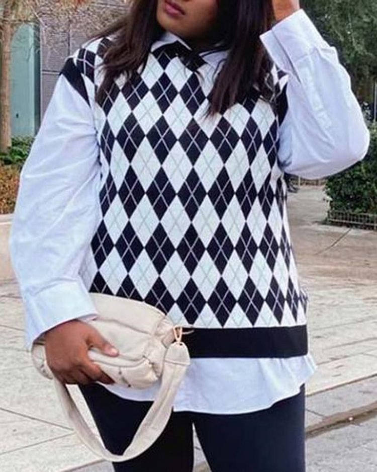 Argyle Graphic Round Neck Oversized Knitted Vest - Shop Trendy Women's Clothing | LoverChic