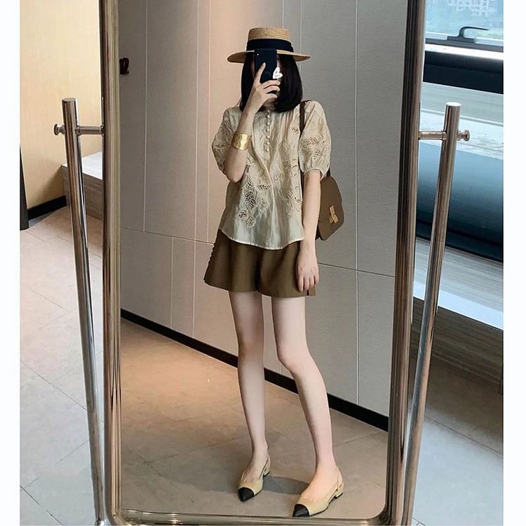 Short Sleeve Embroidered Blouse / Plain A-Line Shorts YP3743
