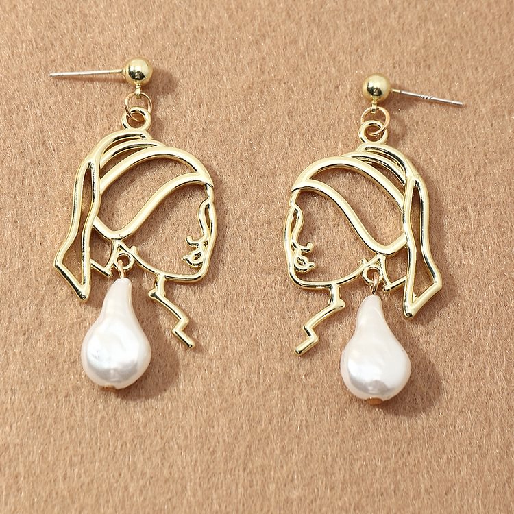 Hollow Alloy Pearl Earrings