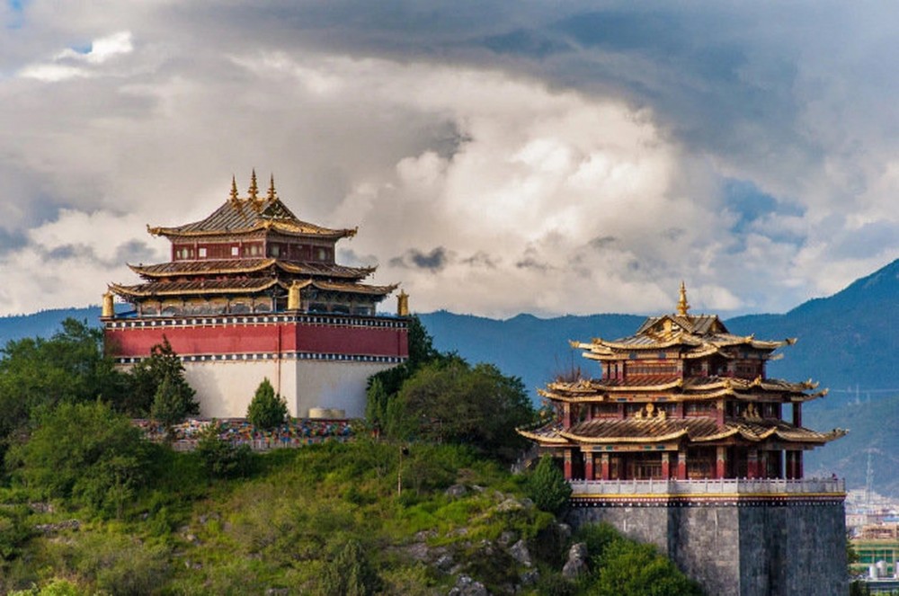 Dukezong Ancient Town