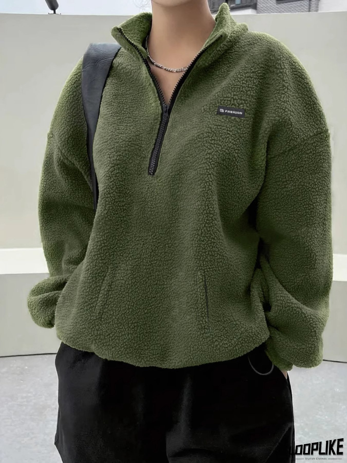 Women‘s Full-Zip Fleece Jacket - All-Season Lightweight Sweater, Stand Collar Zipper Front Closure, Athletic Outerwear for Gym, Hiking, Casual Outfits - Easy-Care Zippered Sweater, Gym Wear, Sporty Look, Durable Construction, Women