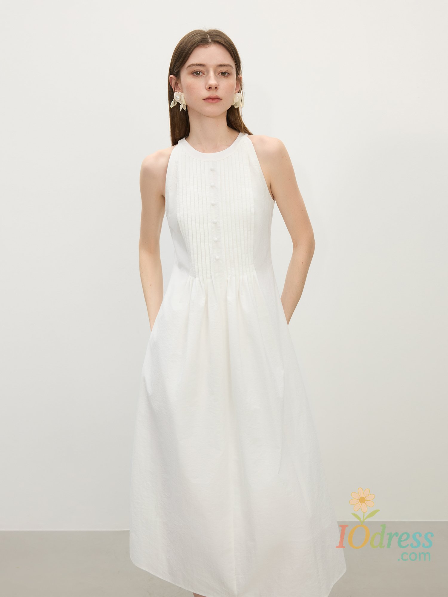 IO Dress FSLE Accordion Pleats Small Round neckline Elegant Slim-Fitting Halter Neckline Women's Dress 2025 Summer New Design 25FS12367