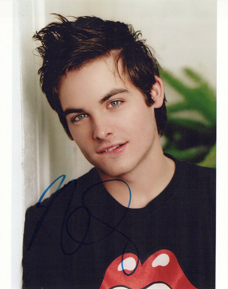 Kevin Zegers head shot autographed Photo Poster painting signed 8x10 #7