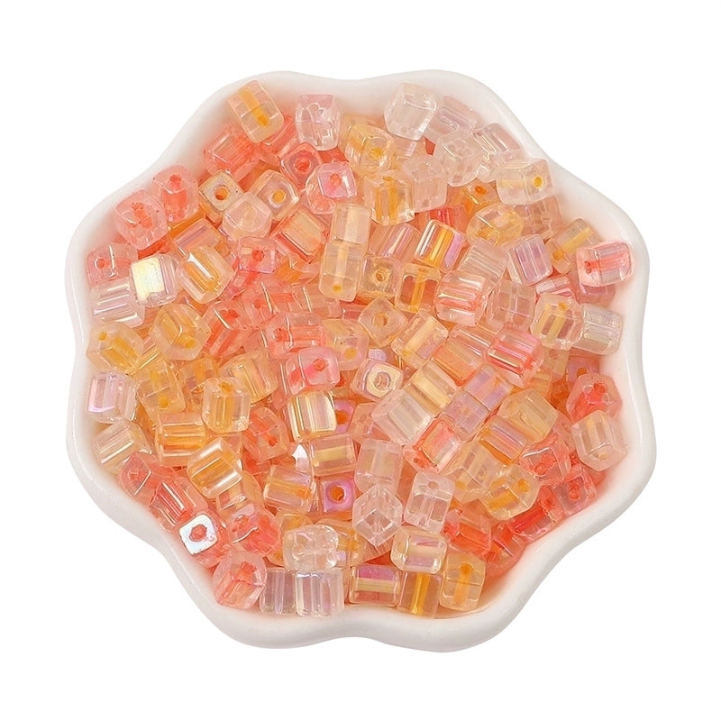 50 Pieces 5 * 5mm Hole 1~1.9mm Glass Square Beads