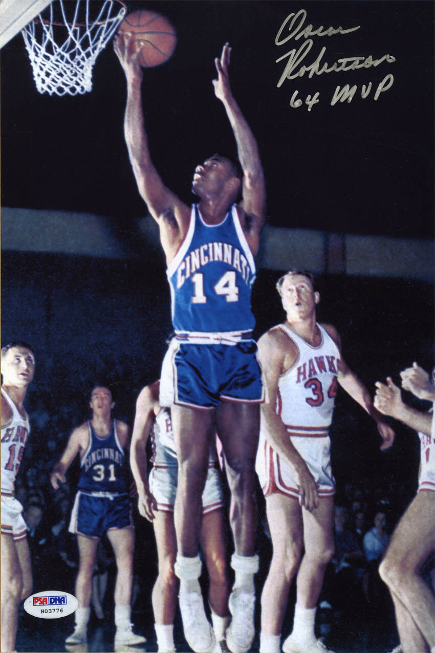 Oscar Robertson SIGNED 8x12 Photo Poster painting +64 MVP Cincinnati Royals PSA/DNA AUTOGRAPHED