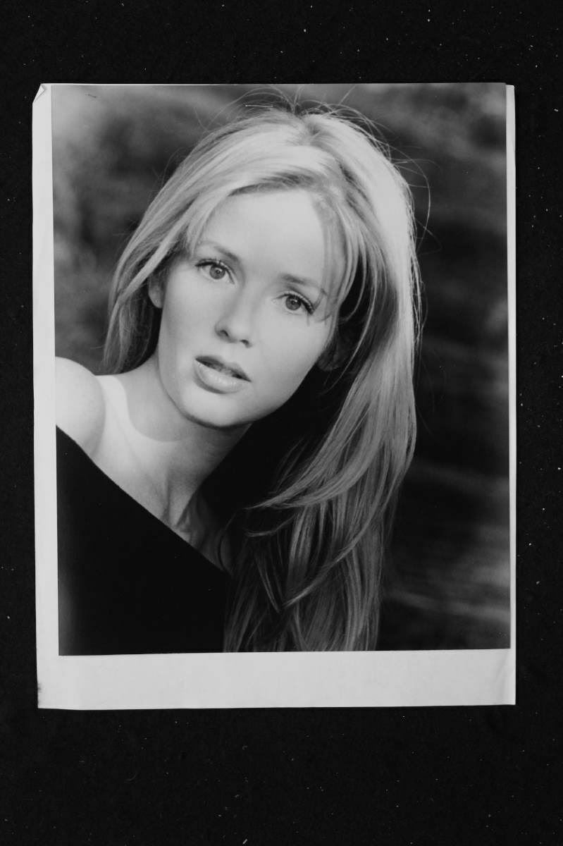 Wendy Benson - 8x10 Headshot Photo Poster painting w/ Resume - As..World Turns