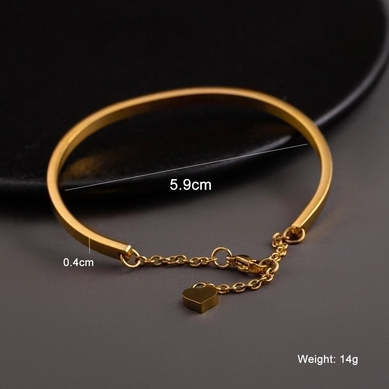 Elegant Minimalist Heart Shape 304 Stainless Steel 18K Gold Plated Bangle In Bulk