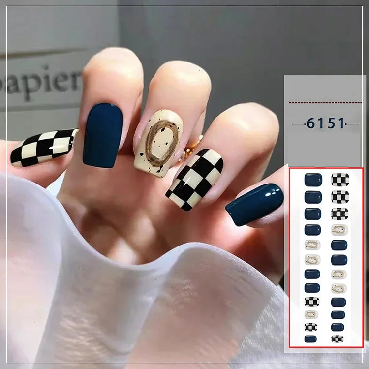 【Flash Sale】Blue Checkerboard Wearable Nails Finished Manicure