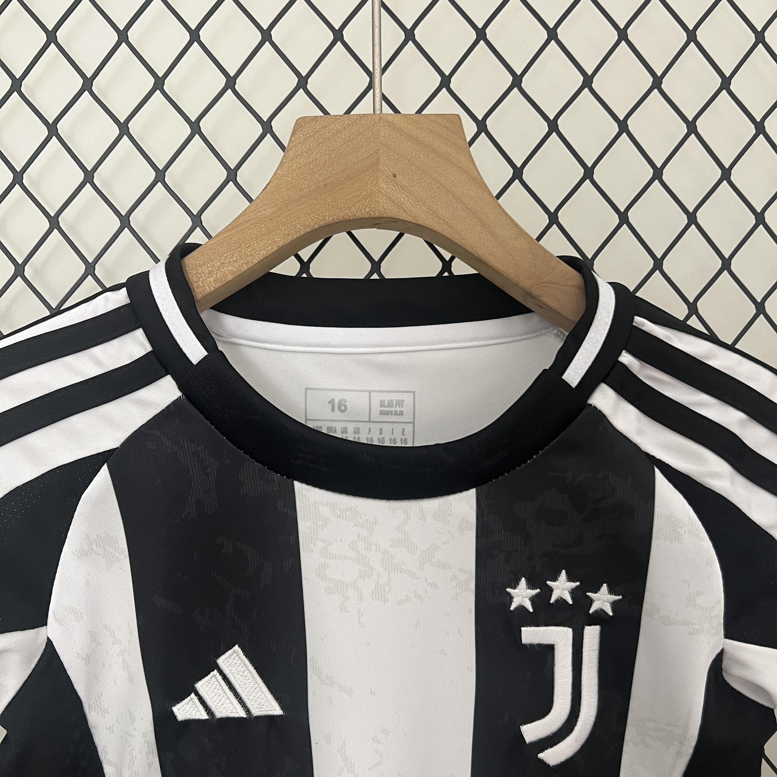 24/25 Juventus Home Kids Kit Football jersey Thai Quality