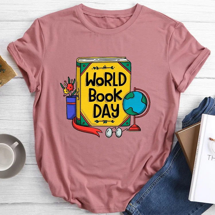 world book day Round Neck T-shirt
