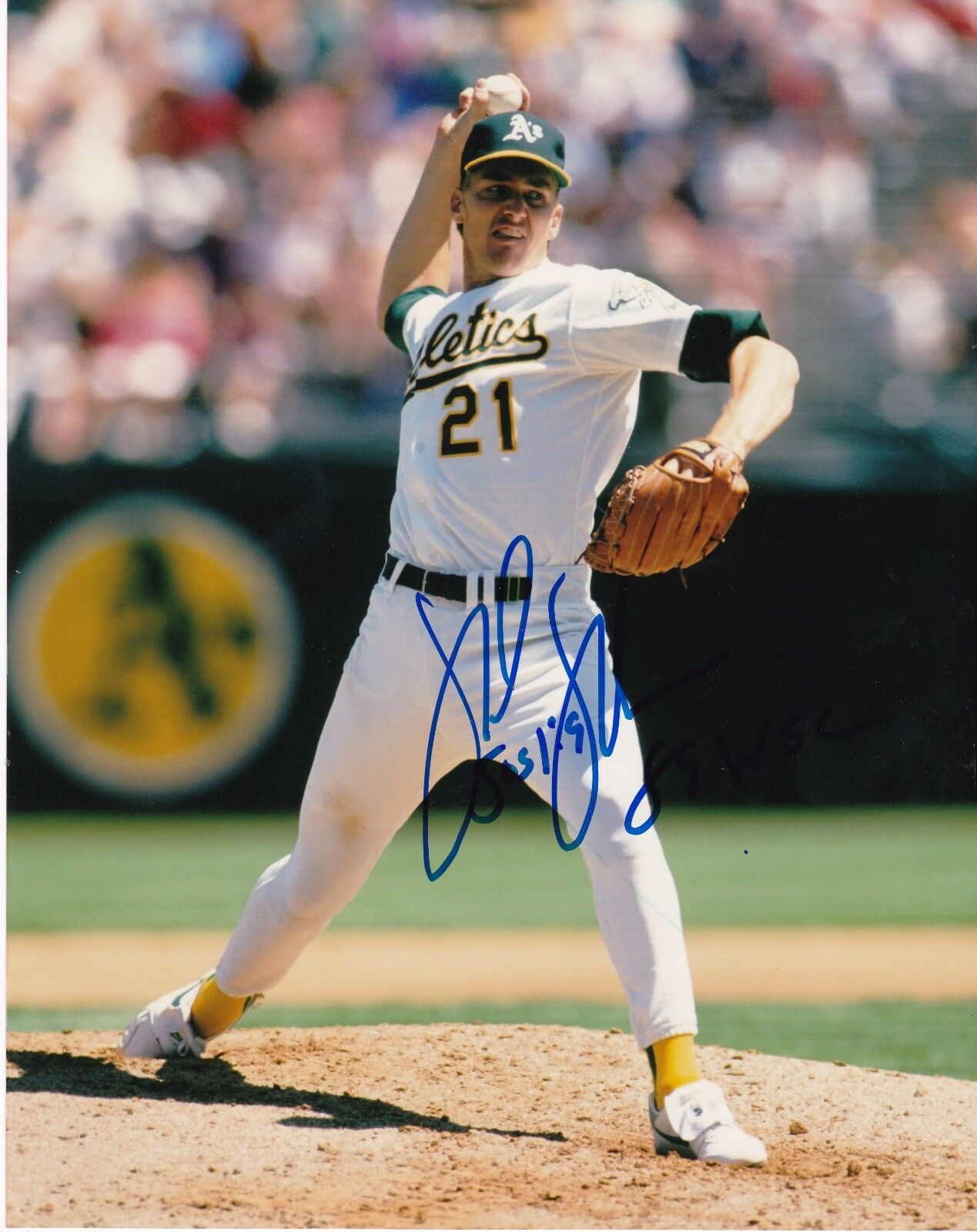 MIKE MOORE OAKLAND A'S 89 WS CHAMPS ACTION SIGNED 8x10