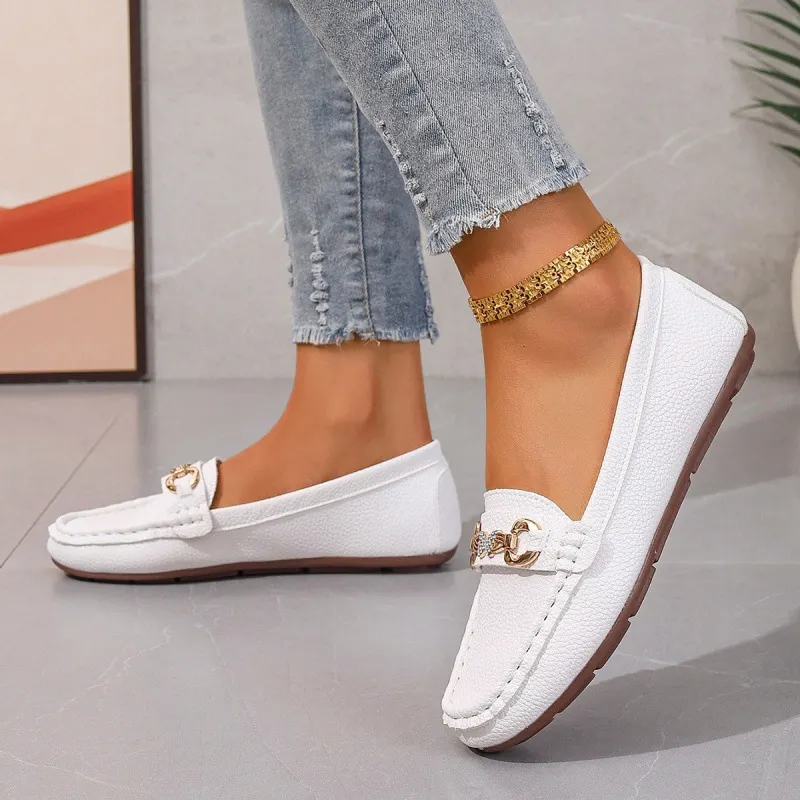 Breakj Breakj Casual Single-Shoe Lef Shoes Light-Mouthed Bean Shoes Women's 2025 New Fashion Metal Chain Large-Size Mother Shoes