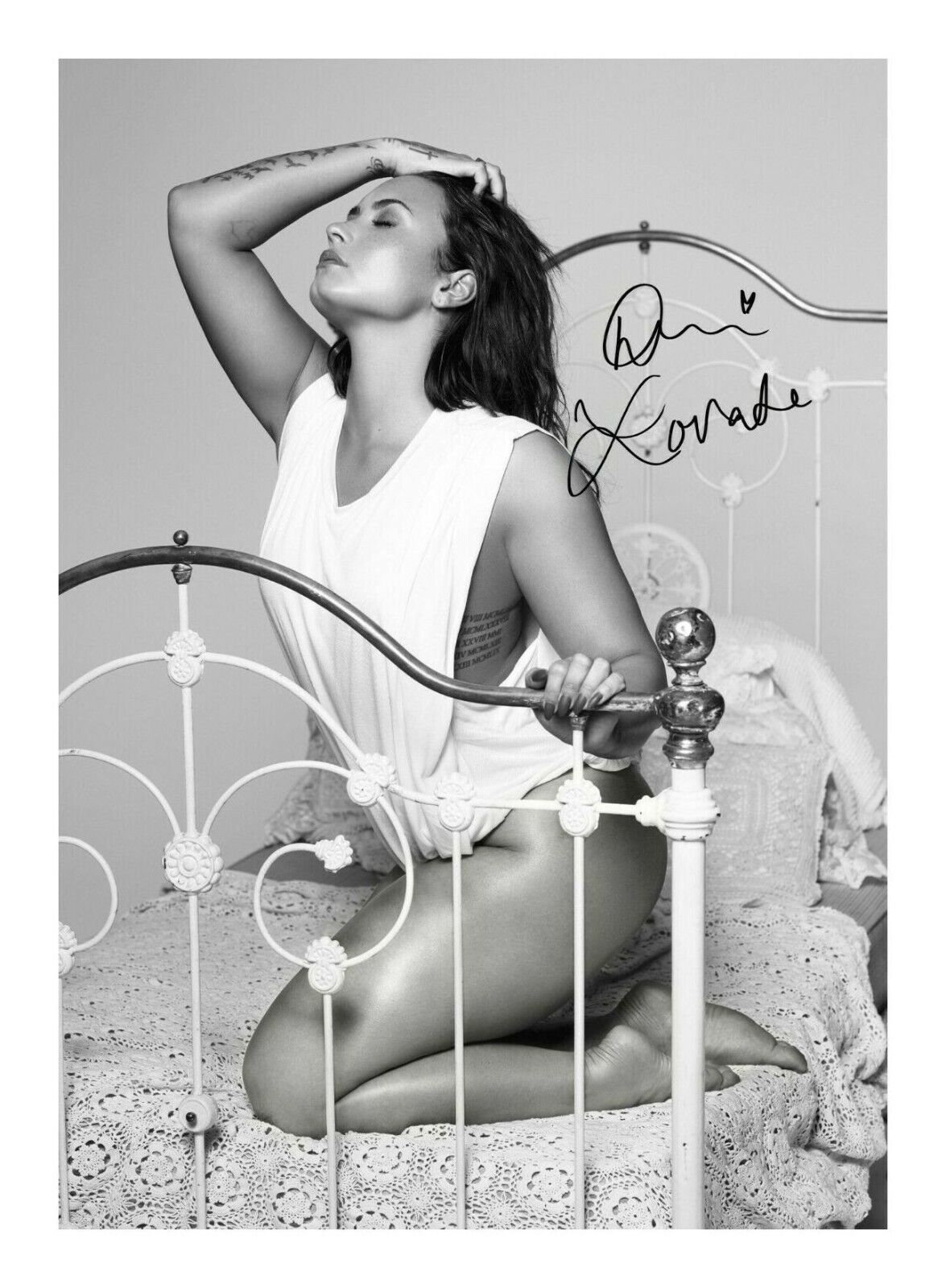 DEMI LOVATO AUTOGRAPH SIGNED PP Photo Poster painting POSTER